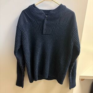 LL Bean Navy Blue XL Men 100% Merino Wool Sweater.